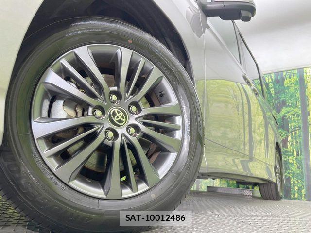 Toyota VOXY 2023-05 7621182-13