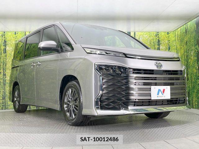 Toyota VOXY 2023-05 7621182-16