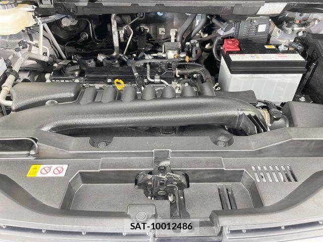 Toyota VOXY 2023-05 7621182-18