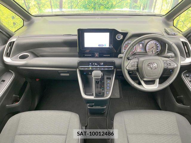 Toyota VOXY 2023-05 7621182-1