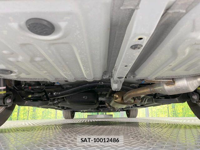 Toyota VOXY 2023-05 7621182-19