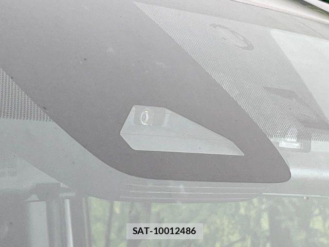 Toyota VOXY 2023-05 7621182-3