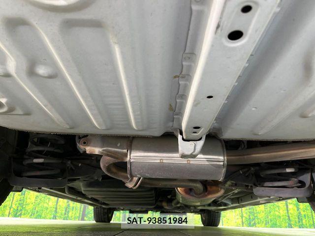 Toyota VOXY 2015-06 7621205-18
