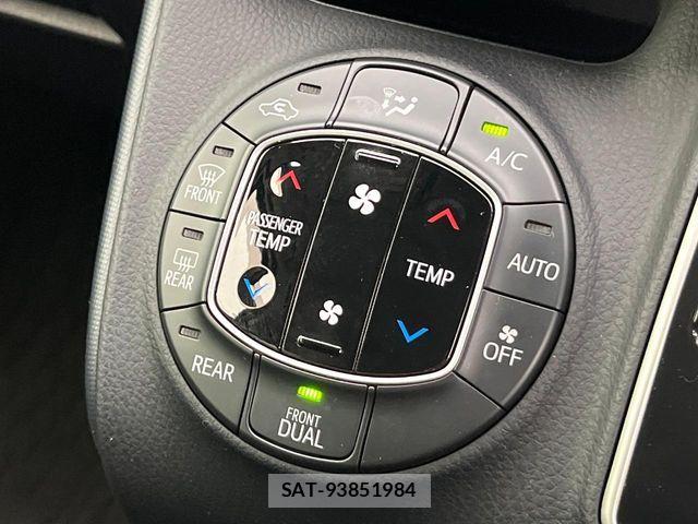 Toyota VOXY 2015-06 7621205-5
