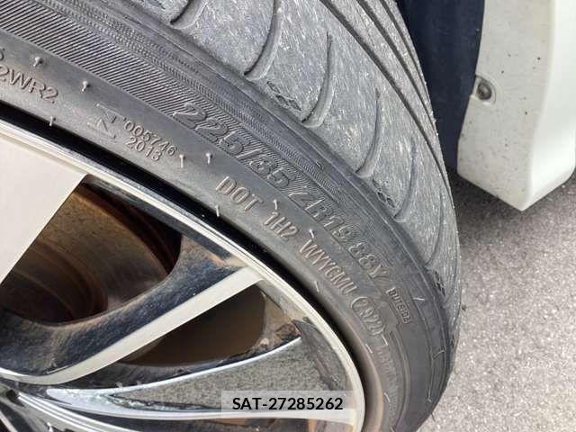 Toyota VOXY 2016-04 7621208-18