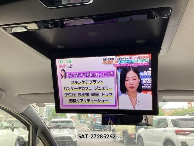 Toyota VOXY 2016-04 7621208-7