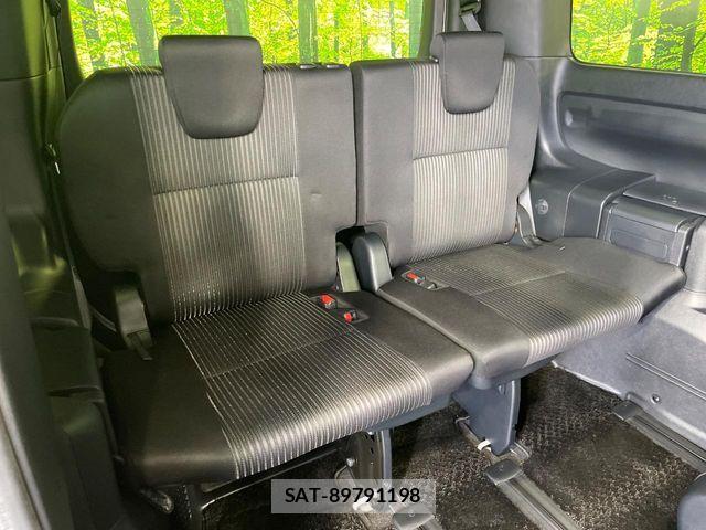 Toyota VOXY 2020-07 7621184-9