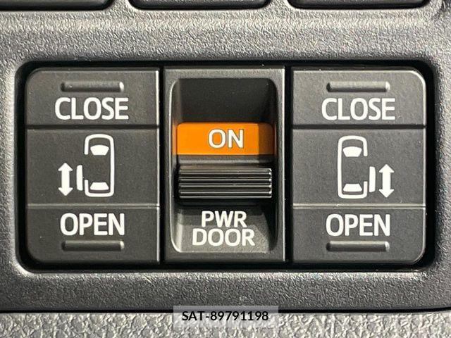 Toyota VOXY 2020-07 7621184-3
