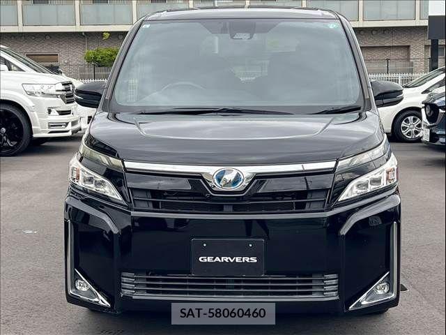 Toyota VOXY 2017-08 7621219-3