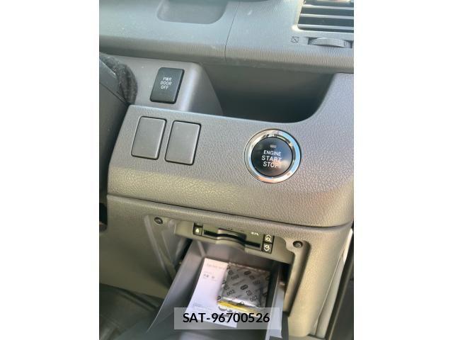 Toyota VOXY 2009-09 7621251-20