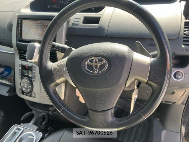 Toyota VOXY 2009-09 7621251-21