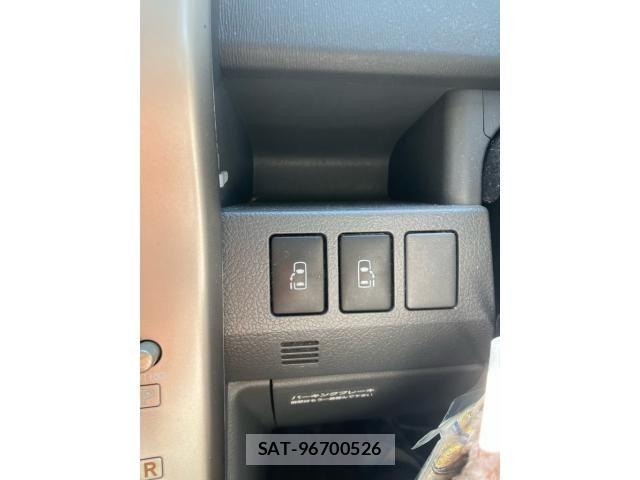 Toyota VOXY 2009-09 7621251-23