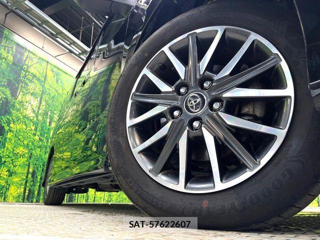 Toyota VOXY 2015-10 7621209-13