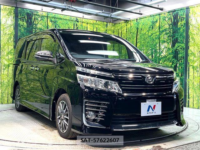 Toyota VOXY 2015-10 7621209-16