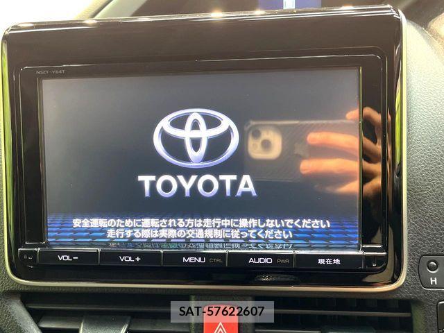 Toyota VOXY 2015-10 7621209-2