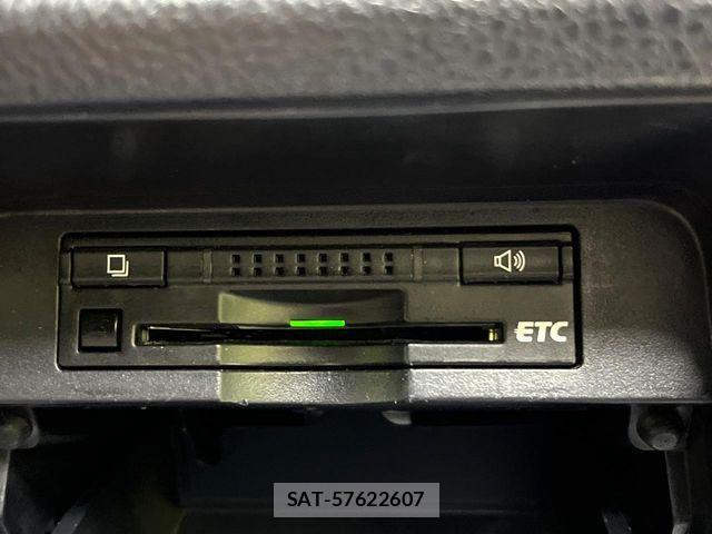 Toyota VOXY 2015-10 7621209-5
