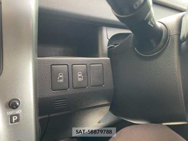 Toyota VOXY 2011-10 7621242-20
