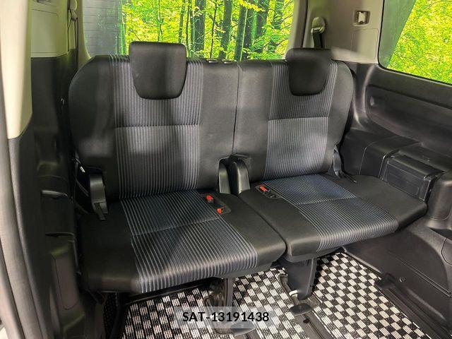 Toyota VOXY 2015-01 7621232-9