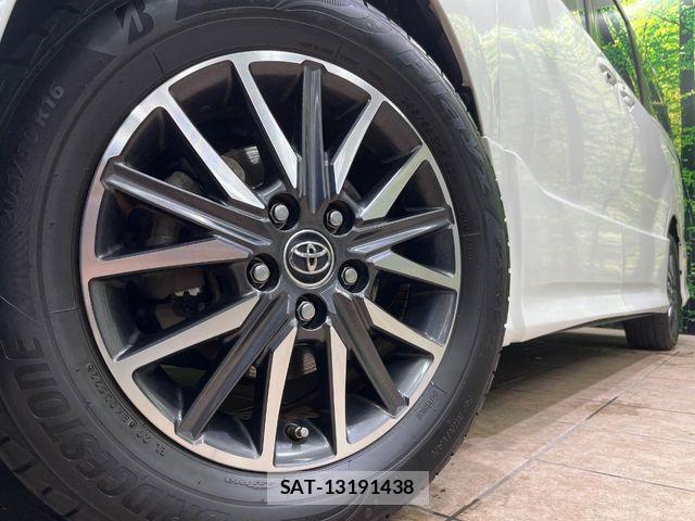 Toyota VOXY 2015-01 7621232-13