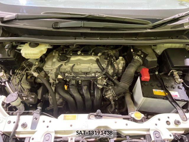 Toyota VOXY 2015-01 7621232-18