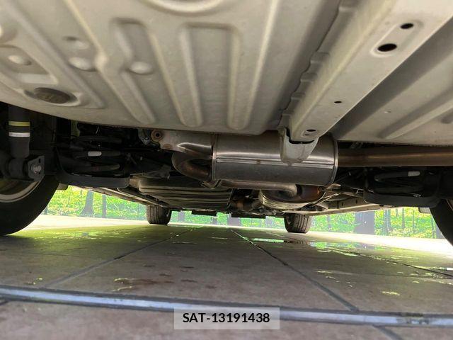 Toyota VOXY 2015-01 7621232-19