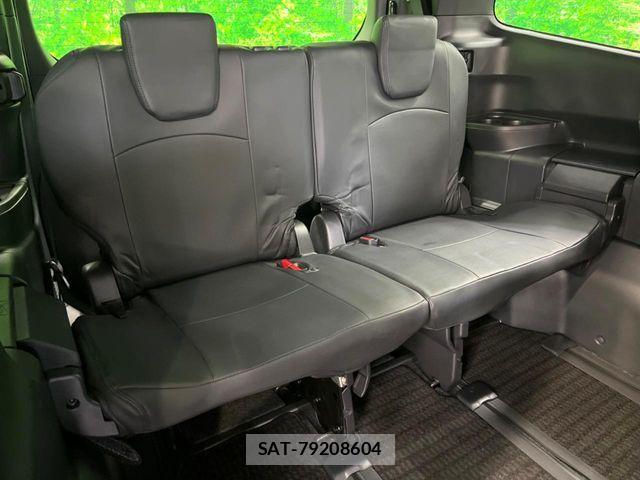 Toyota VOXY 2024-03 7621178-11