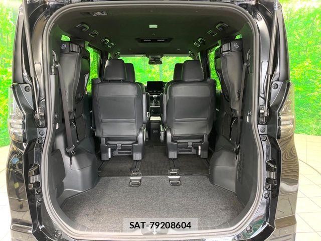 Toyota VOXY 2024-03 7621178-12