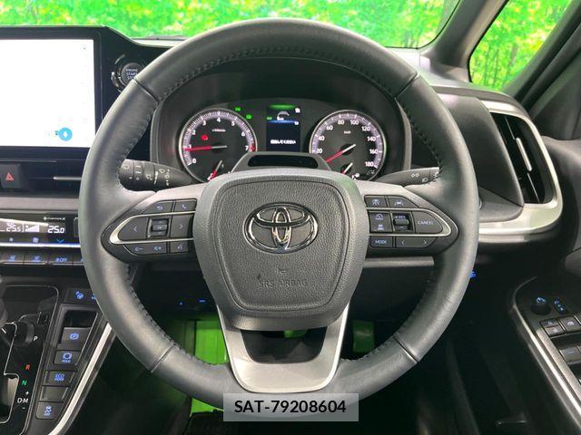 Toyota VOXY 2024-03 7621178-13