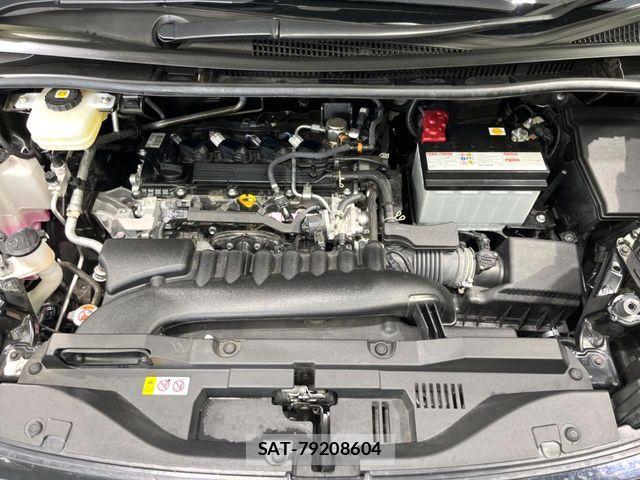 Toyota VOXY 2024-03 7621178-18