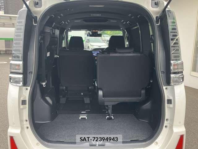 Toyota VOXY 2019-03 7621193-11