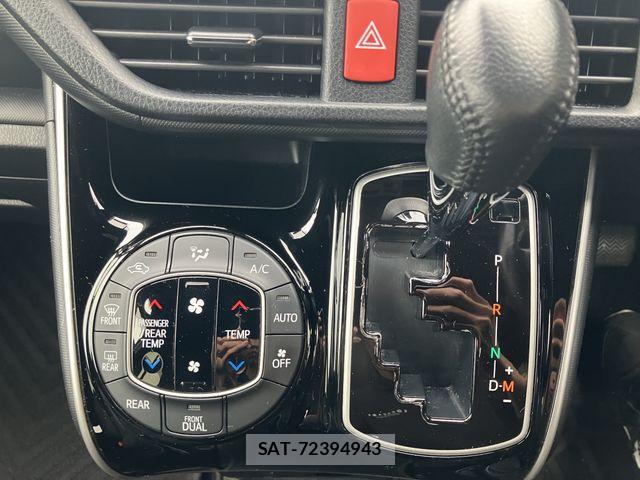 Toyota VOXY 2019-03 7621193-14