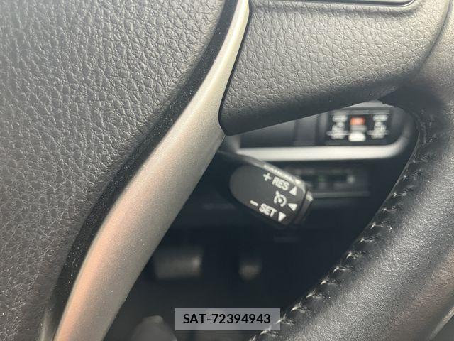 Toyota VOXY 2019-03 7621193-16