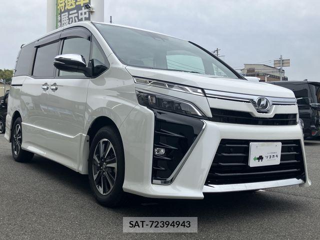 Toyota VOXY 2019-03 7621193-25