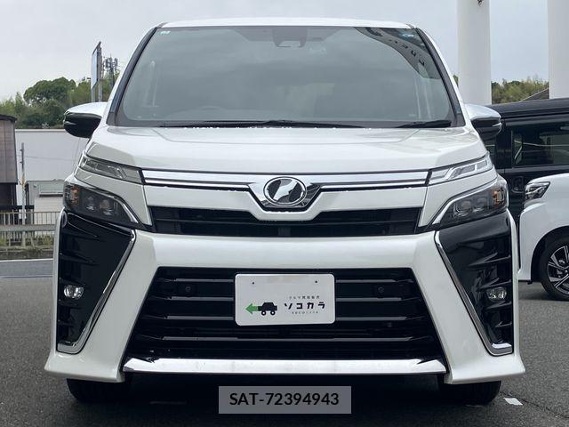 Toyota VOXY 2019-03 7621193-26