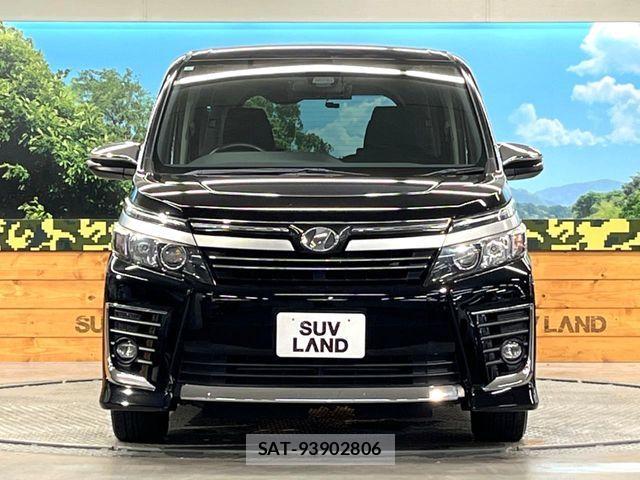 Toyota VOXY 2017-03 7621206-14