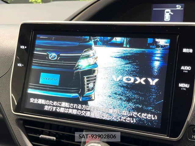 Toyota VOXY 2017-03 7621206-2