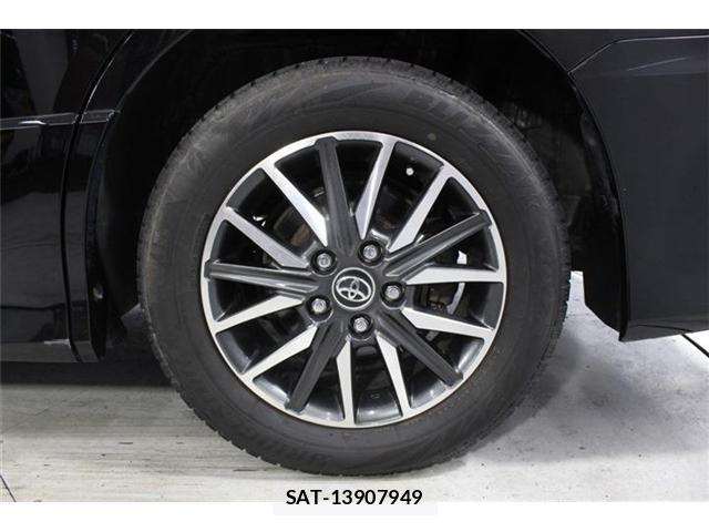 Toyota VOXY 2015-03 7621233-25