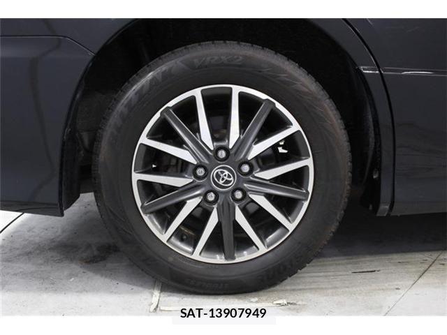 Toyota VOXY 2015-03 7621233-26