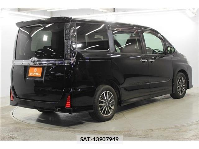 Toyota VOXY 2015-03 7621233-5