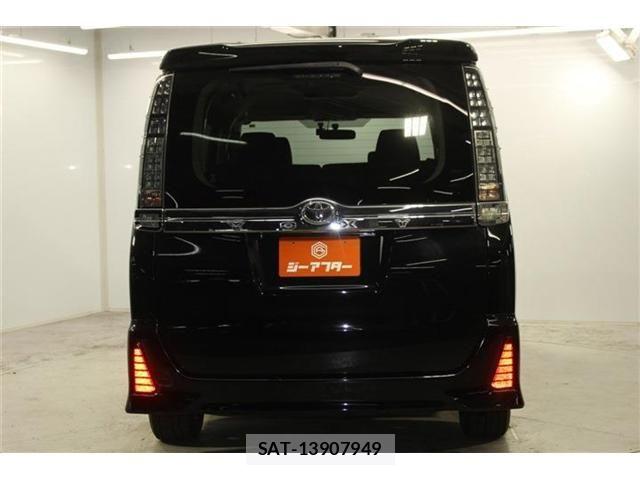 Toyota VOXY 2015-03 7621233-6
