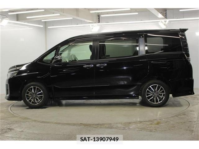 Toyota VOXY 2015-03 7621233-8