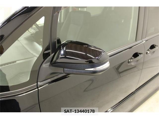 Toyota VOXY 2015-12 7621230-19