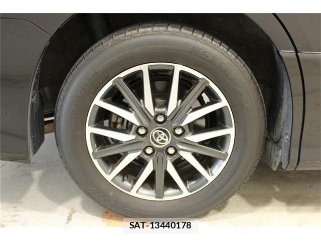 Toyota VOXY 2015-12 7621230-22