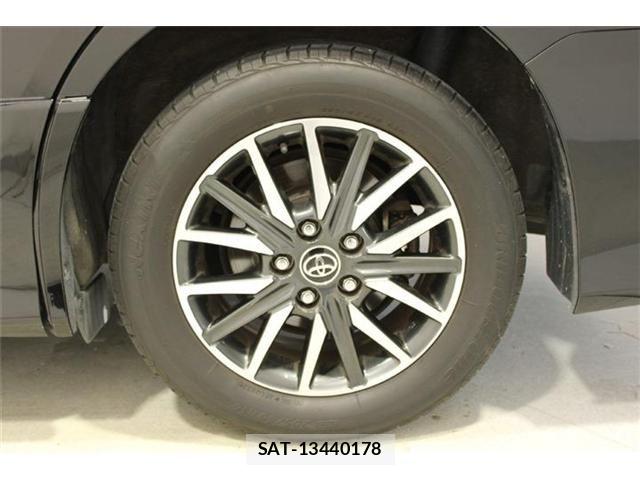 Toyota VOXY 2015-12 7621230-23
