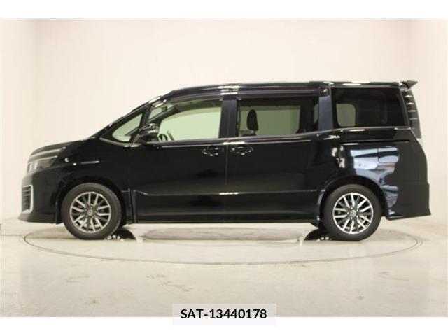 Toyota VOXY 2015-12 7621230-8