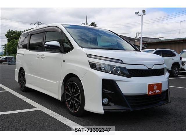 Toyota VOXY 2016-08 7621227-21