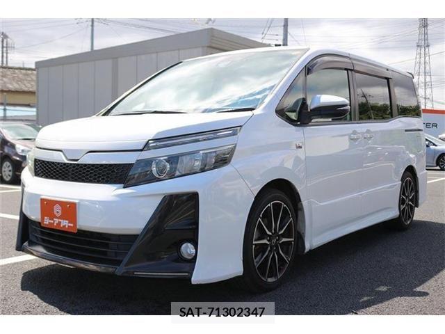 Toyota VOXY 2016-08 7621227-24