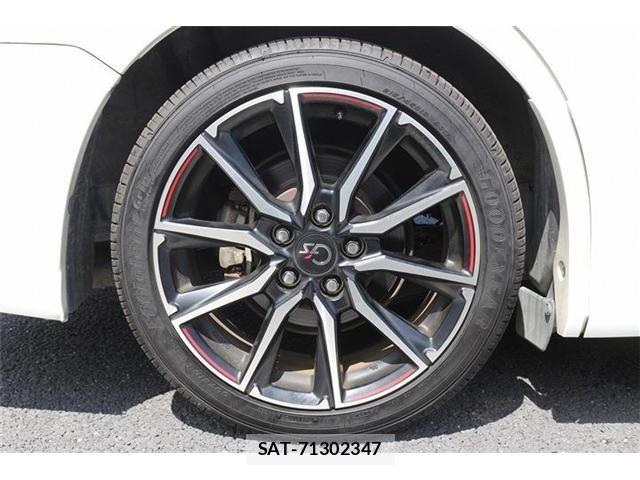 Toyota VOXY 2016-08 7621227-29