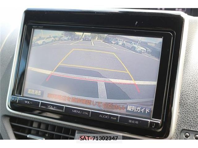 Toyota VOXY 2016-08 7621227-3