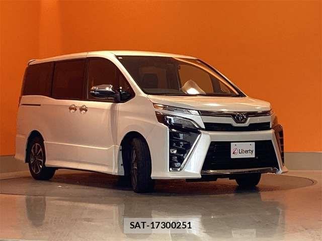Toyota VOXY 2021-05 7621187-10